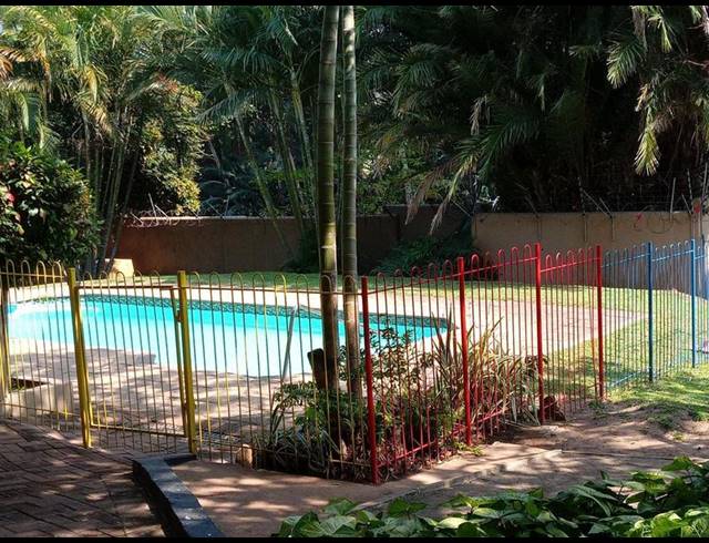 2 BEDROOM APARTMENT FOR SALE IN UVONGO BEACH